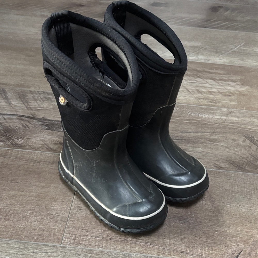 Bogs Insulated Black Boots Toddler 8